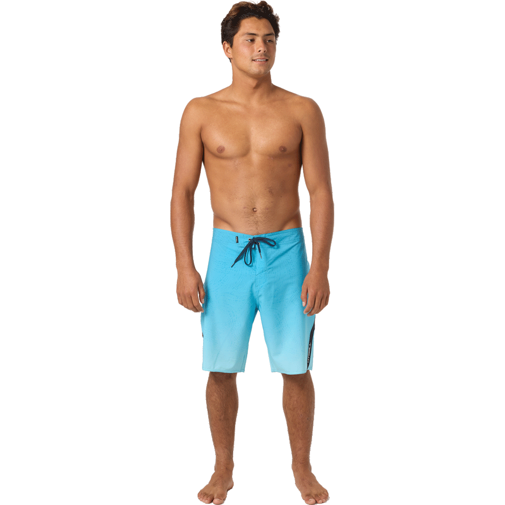 SUPERFREAK 20 カナルブルーの着用画像