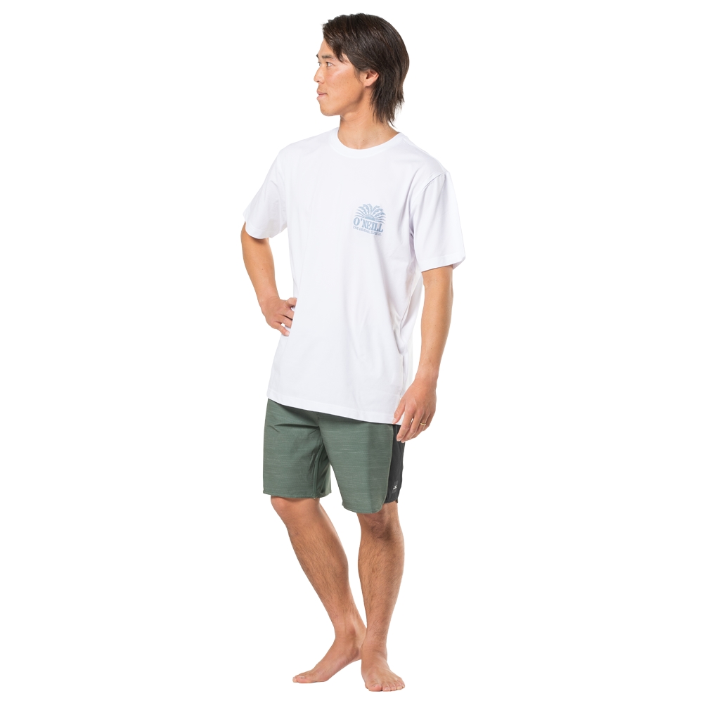 BURST CLASSIC SURF-T SS ホワイトの着用画像